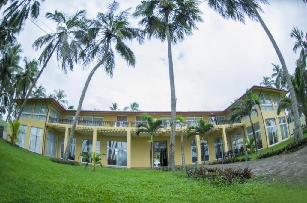 Hotel Villa Viana Marawila Exterior photo
